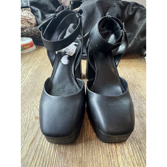 DKNY Women's Faux Leather Block Heel Briella-Platform ANK Pump Size 7 - Picture 3 of 10